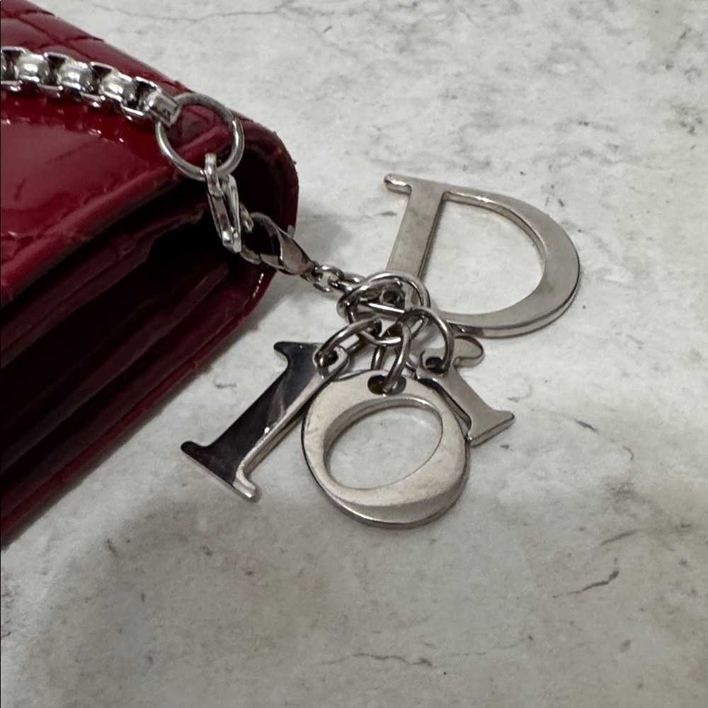 DIOR ♥️ patent cannage wallet on chain ♥️ - Picture 5 of 15